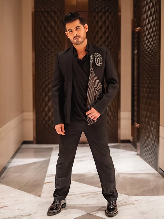 Omkar Kapoor Full